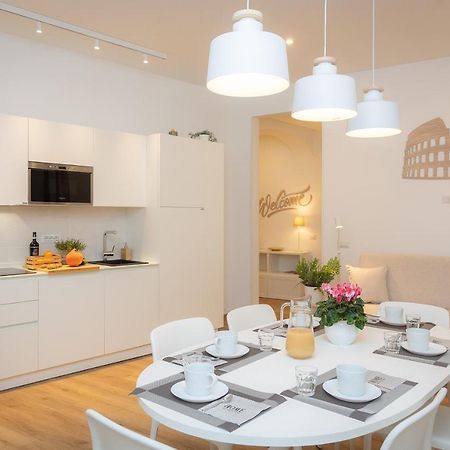 Colosseum Holidays - Three-Bedroom Apartment Roma Eksteriør bilde