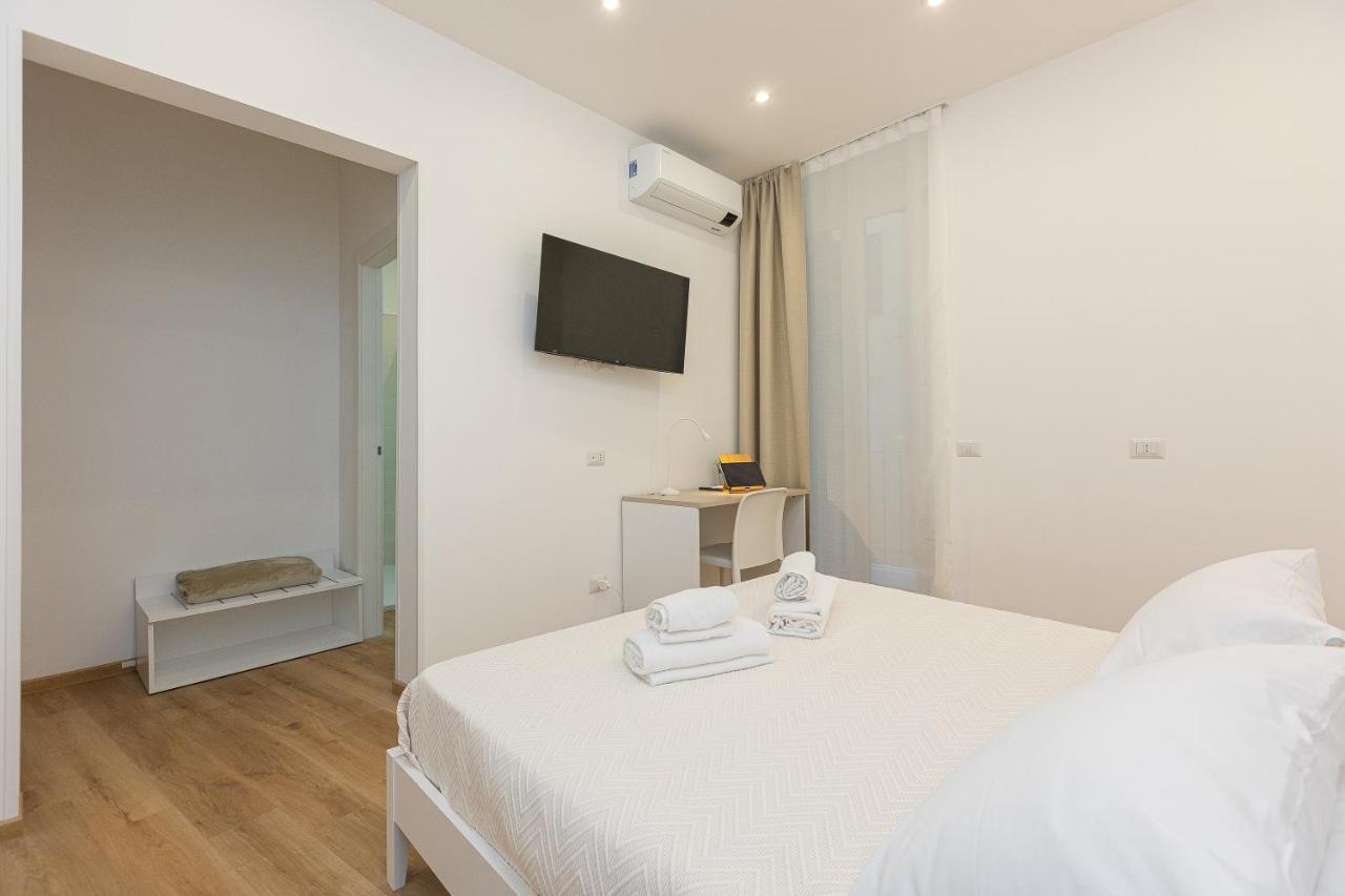 Colosseum Holidays - Three-Bedroom Apartment Roma Eksteriør bilde