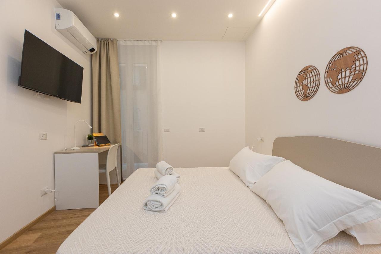 Colosseum Holidays - Three-Bedroom Apartment Roma Eksteriør bilde