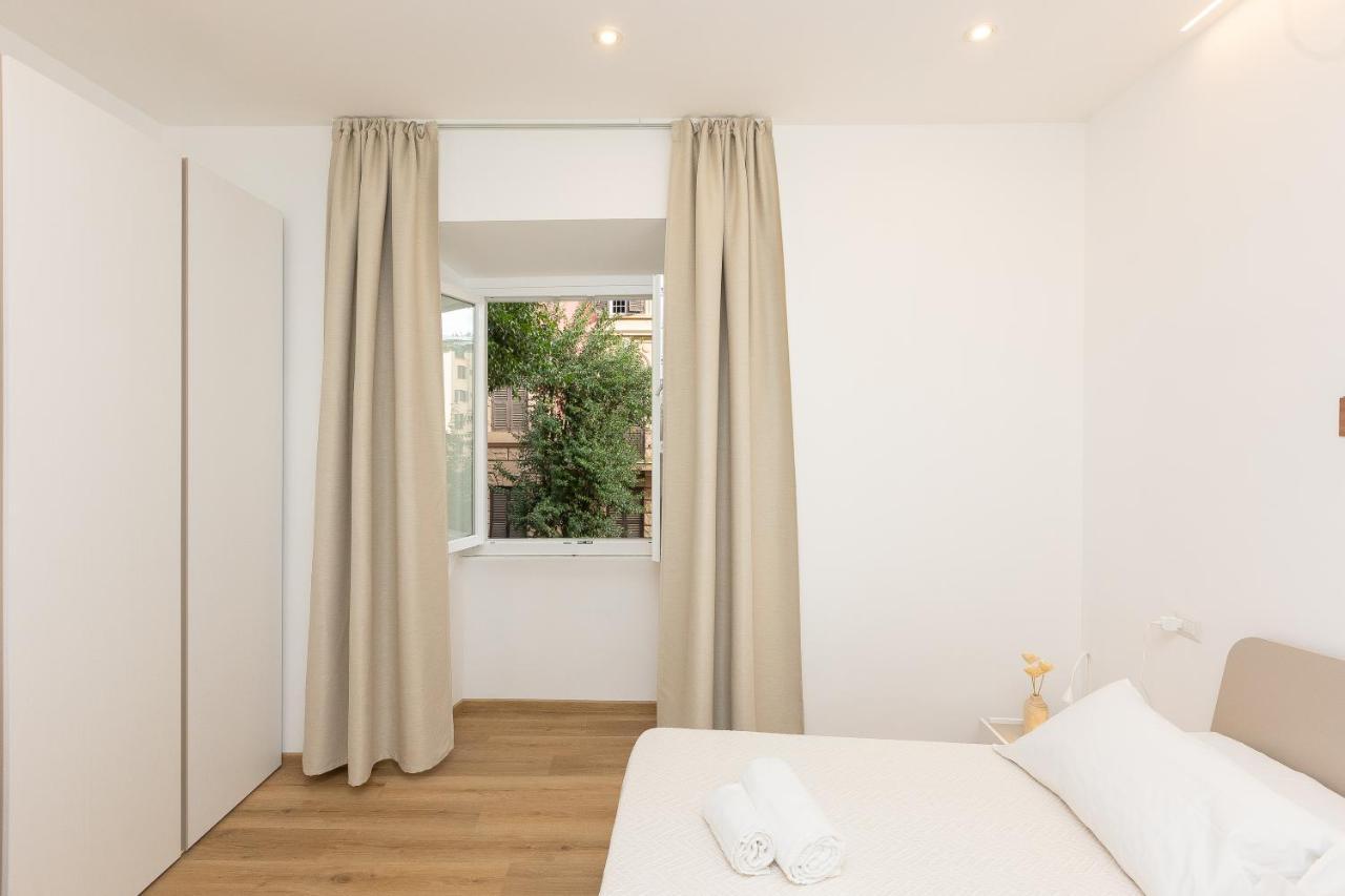 Colosseum Holidays - Three-Bedroom Apartment Roma Eksteriør bilde