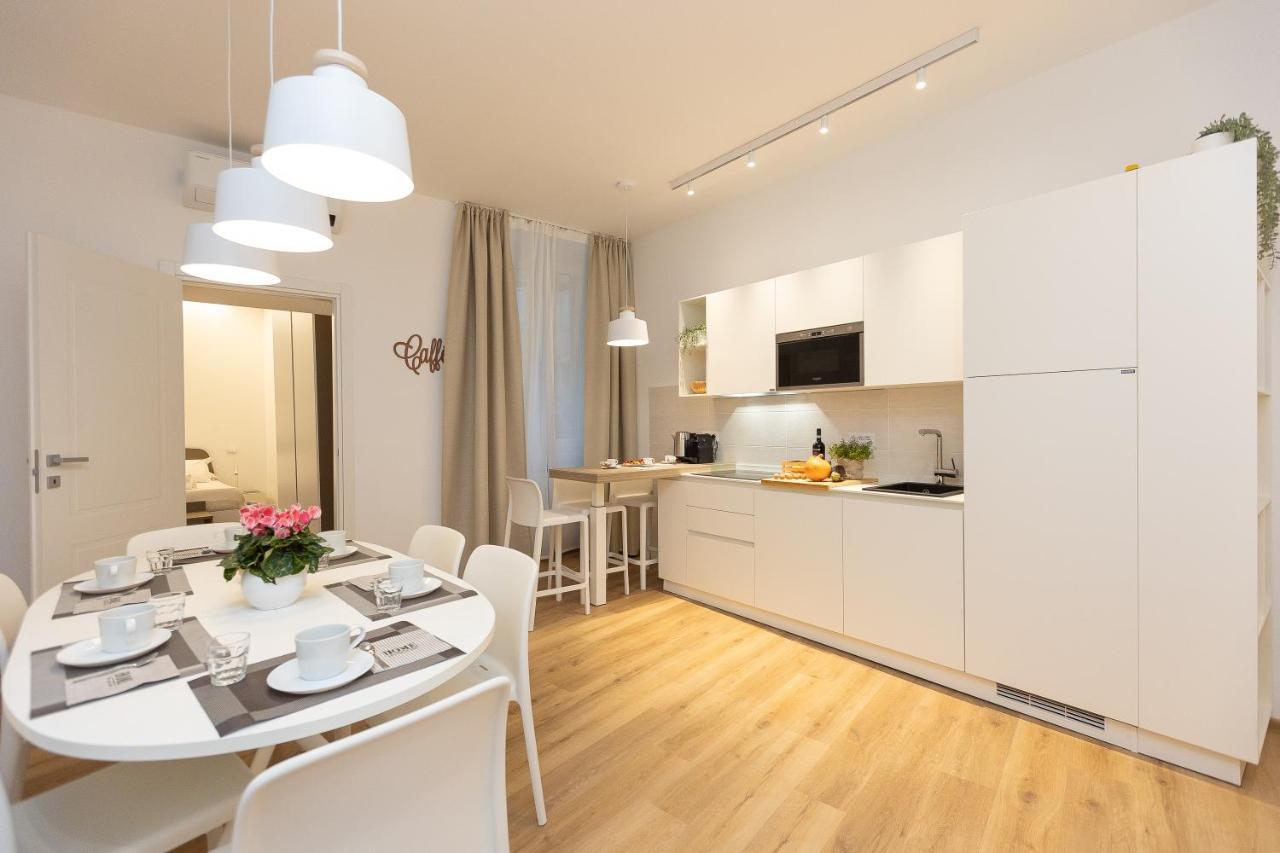 Colosseum Holidays - Three-Bedroom Apartment Roma Eksteriør bilde