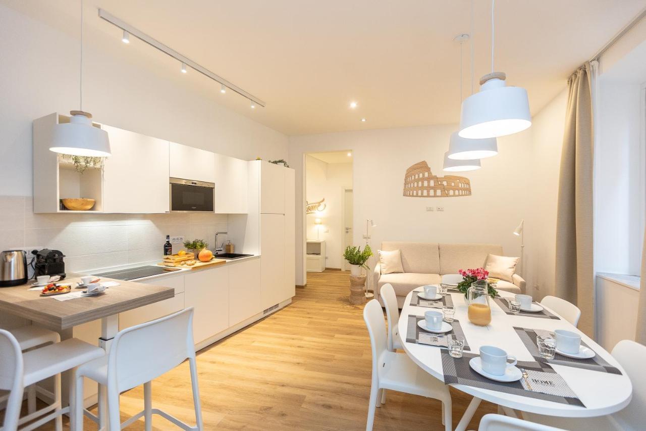 Colosseum Holidays - Three-Bedroom Apartment Roma Eksteriør bilde